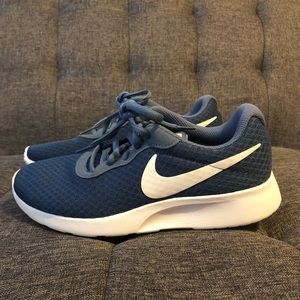 Women's Nike Tanjun Shoes